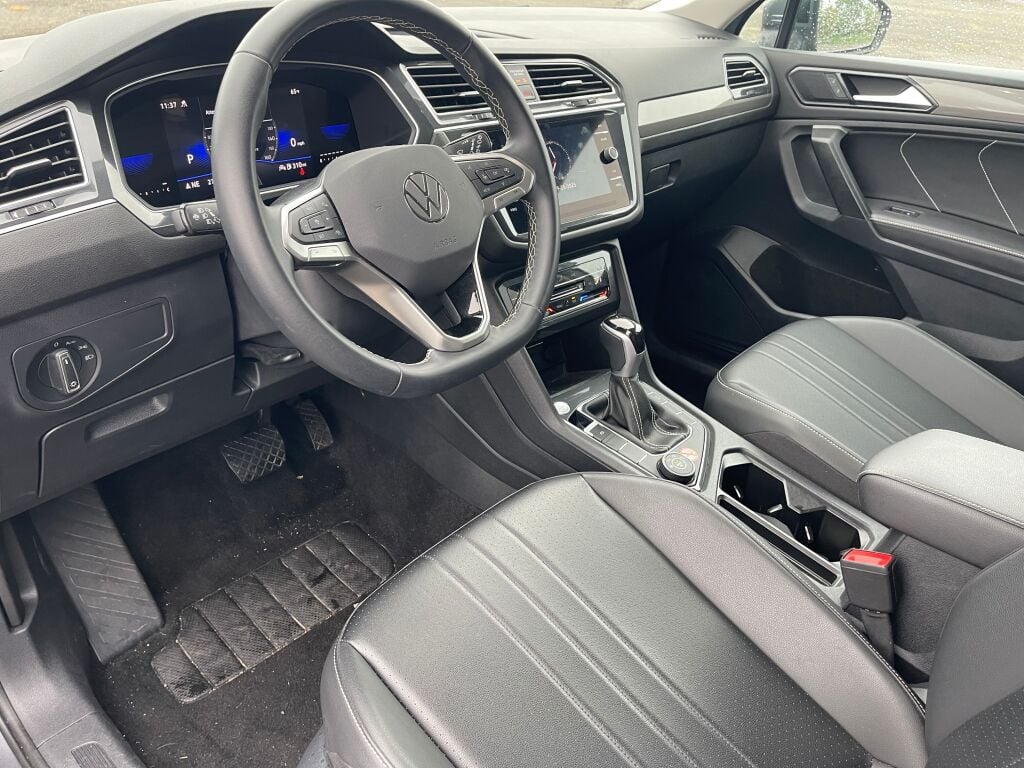 2024 Volkswagen Tiguan SE Wolfsburg Edition photo 9