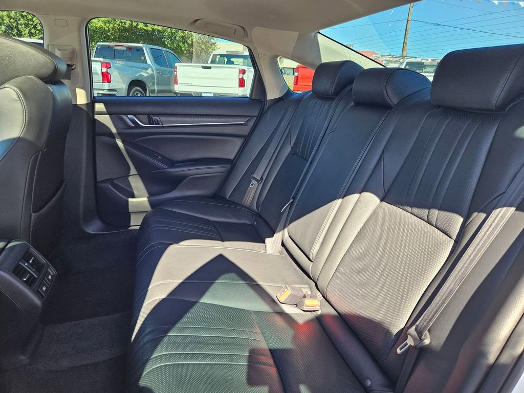 2021 Honda Accord Hybrid EX-L photo 27