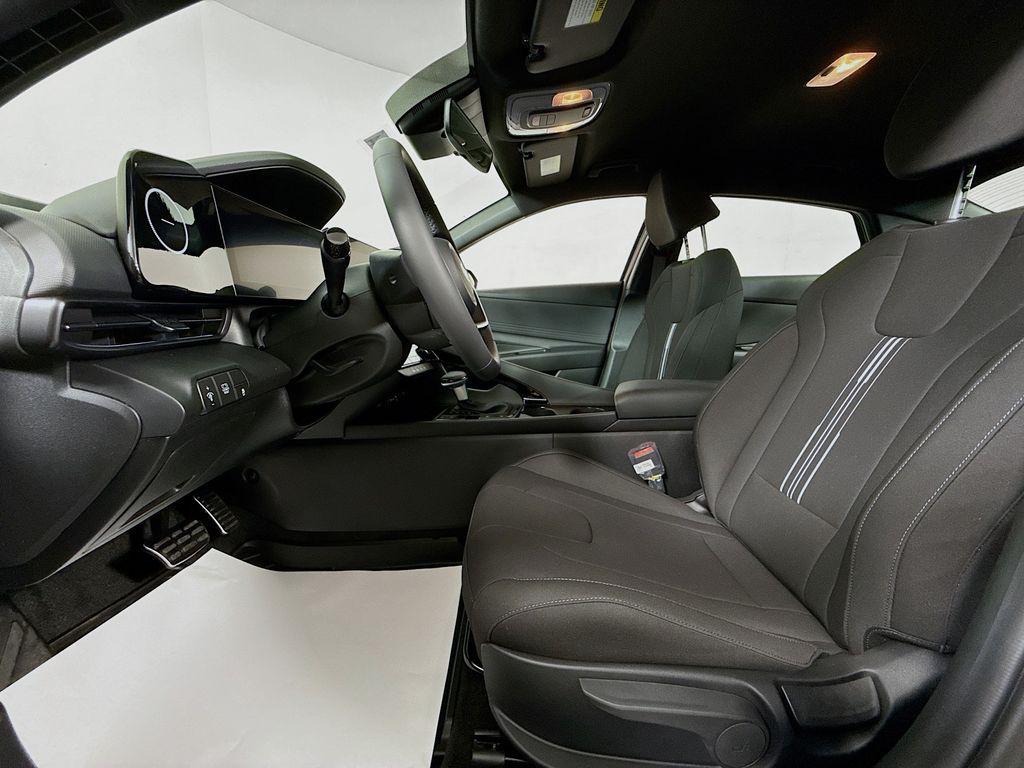 2025 Hyundai Elantra Hybrid SEL Sport photo 20