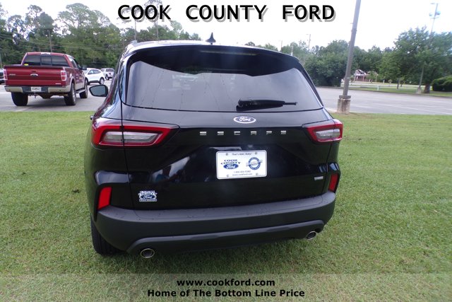2025 Ford Escape ST-Line photo 6