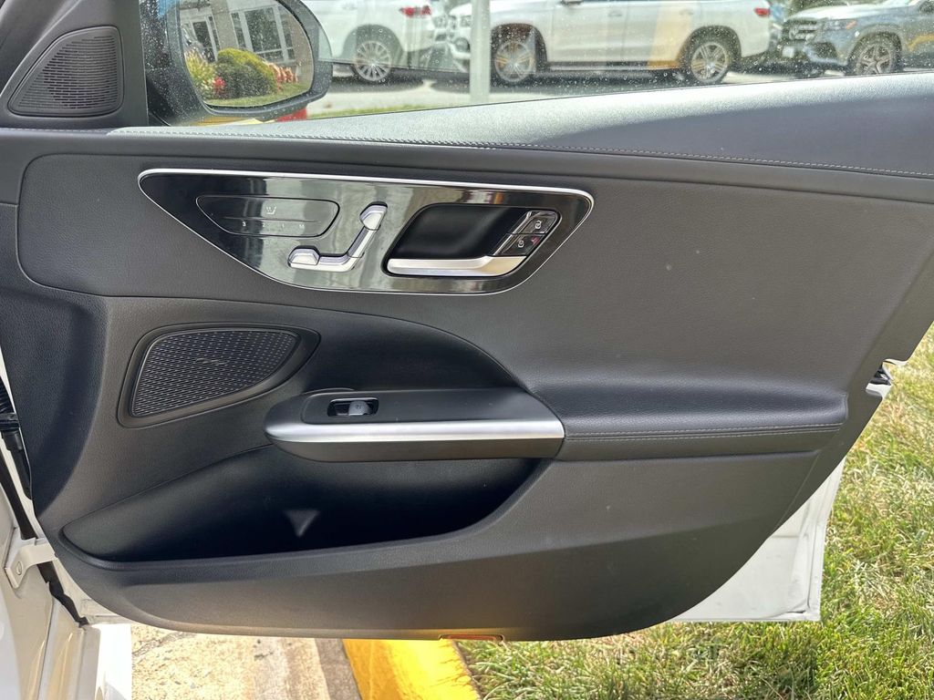2023 Mercedes Benz C 300 4MATIC photo 17