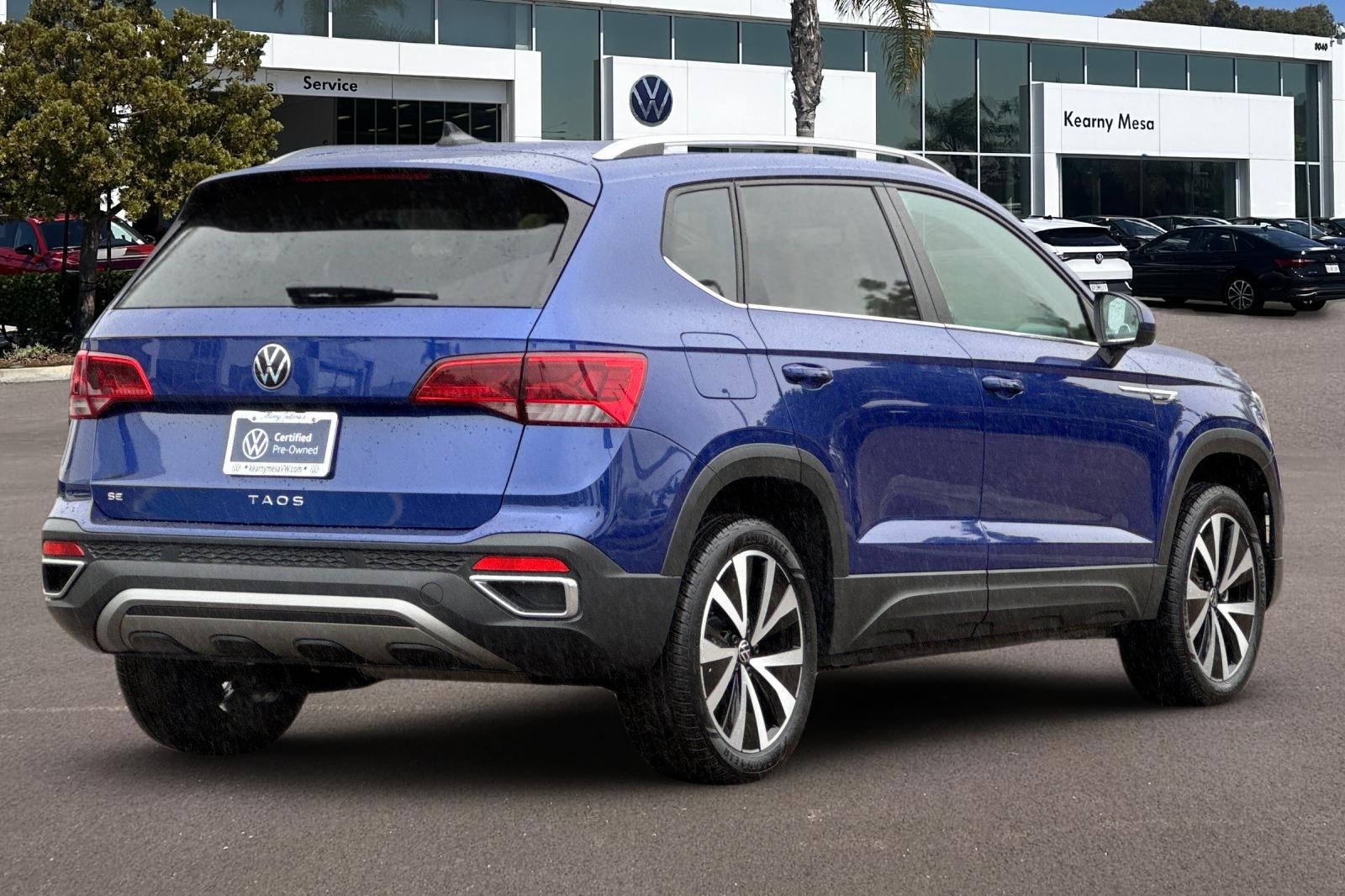 2024 Volkswagen Taos SE photo 4
