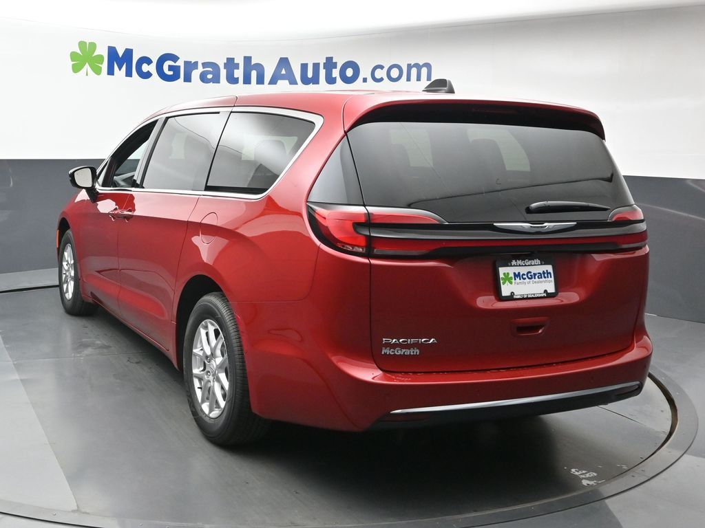 2026 Chrysler Pacifica photo 20