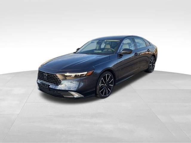 2023 Honda Accord Hybrid Touring's photo