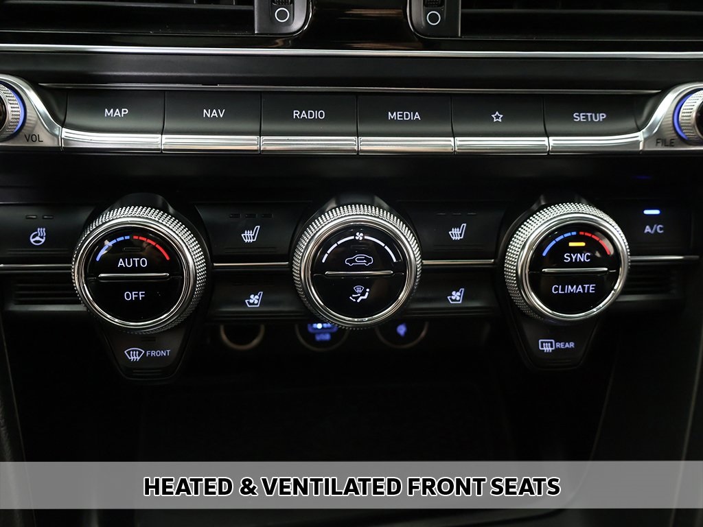 2023 Genesis G70 2.0T Sport Prestige photo 7