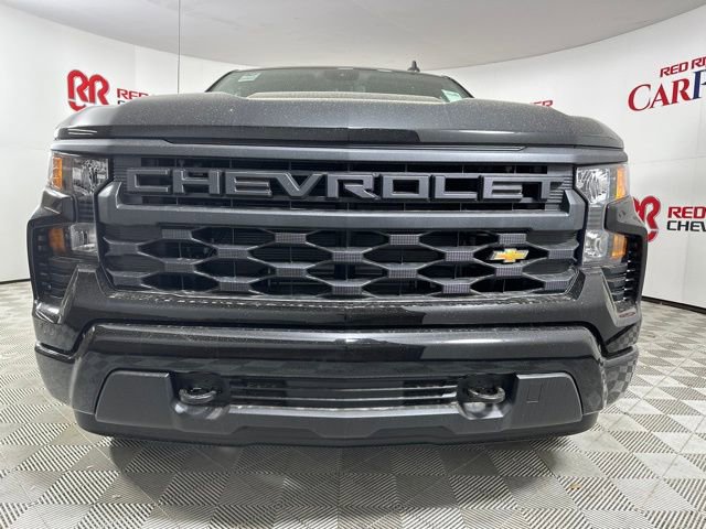 2025 Chevrolet Silverado 1500 Custom photo 2