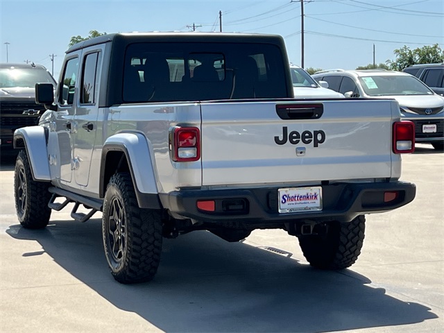 2022 Jeep Gladiator Willys photo 6