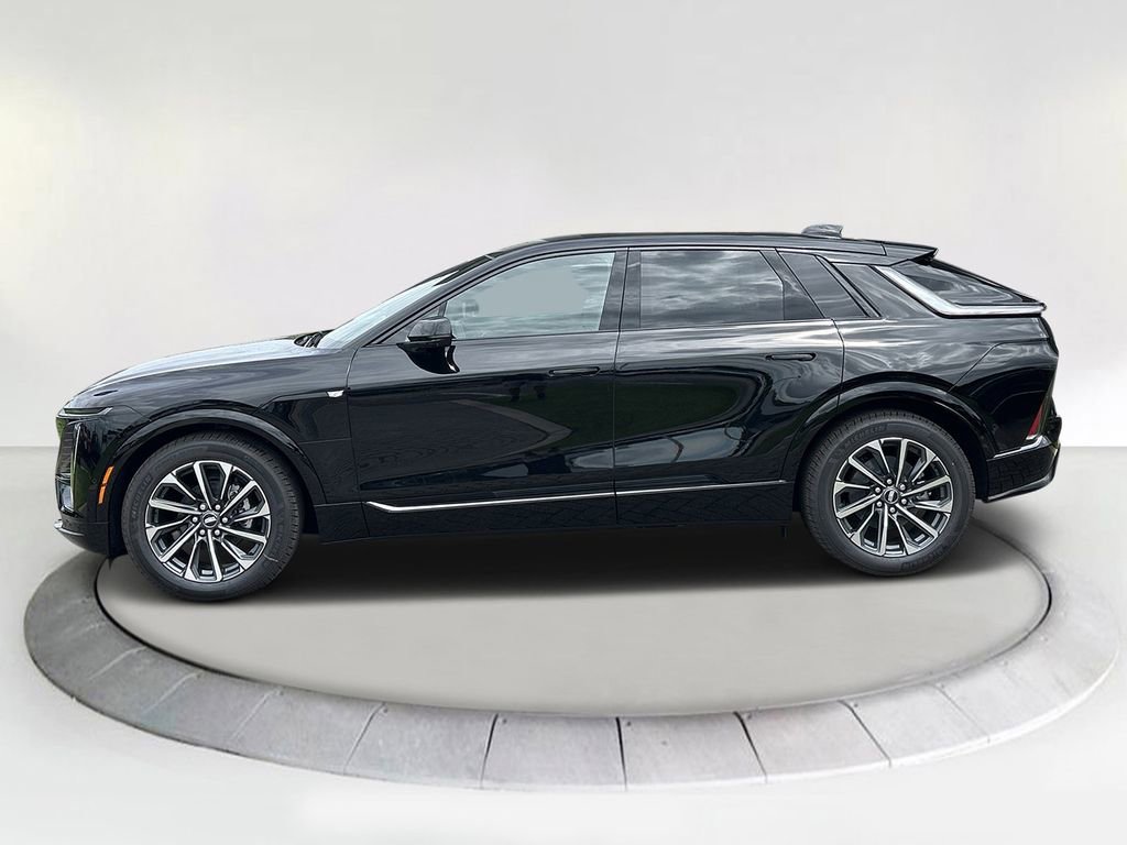2026 Cadillac Lyriq Sport photo 2