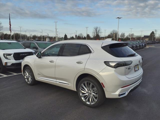 2025 Buick Envision Avenir photo 3