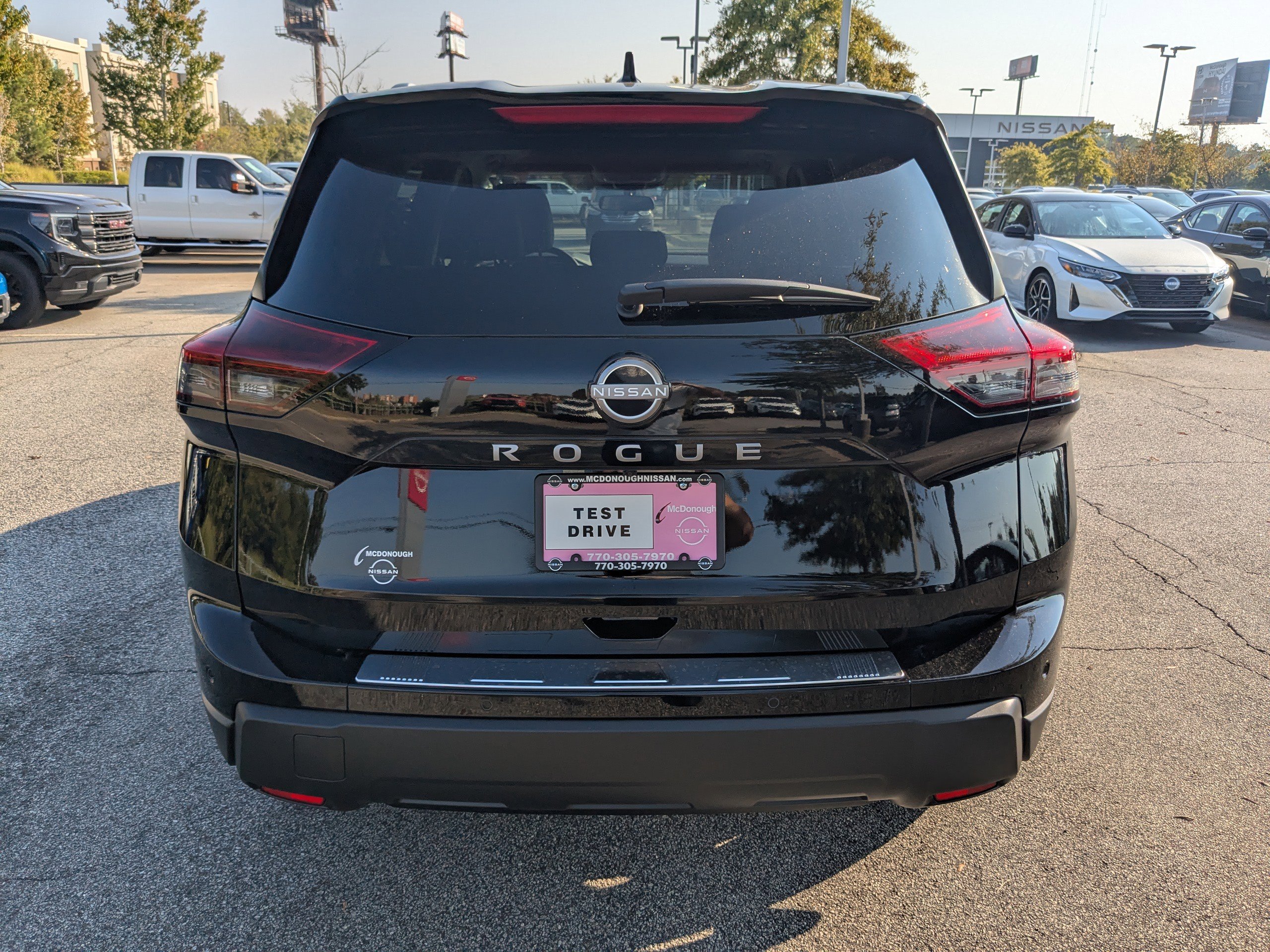 2026 Nissan Rogue SV photo 2