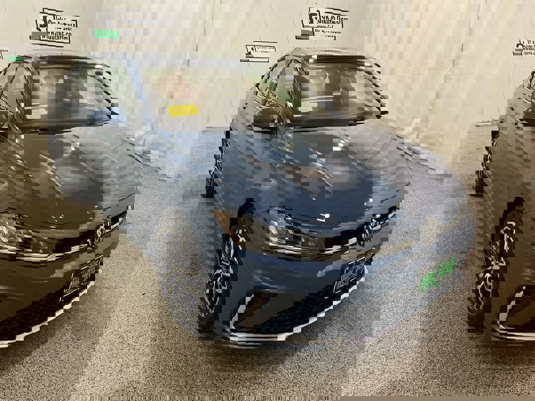 2026 Volkswagen Jetta SE's photo