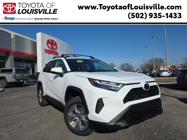 2025 Toyota RAV4 XLE's photo