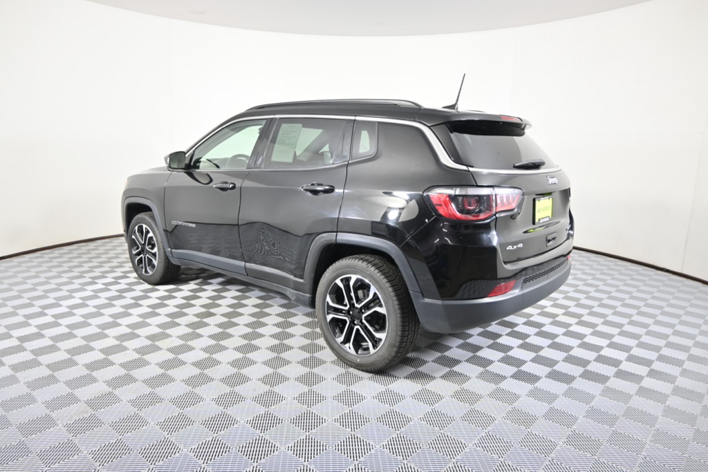 2022 Jeep Compass Limited photo 3