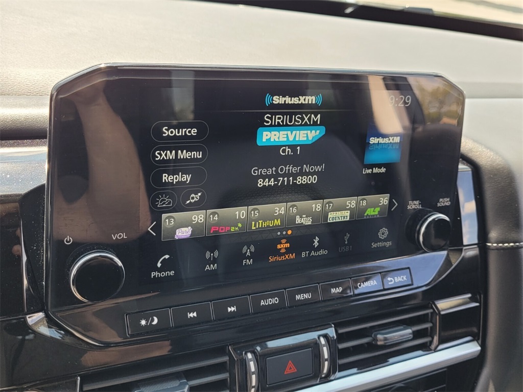 2024 Nissan Pathfinder SL photo 19