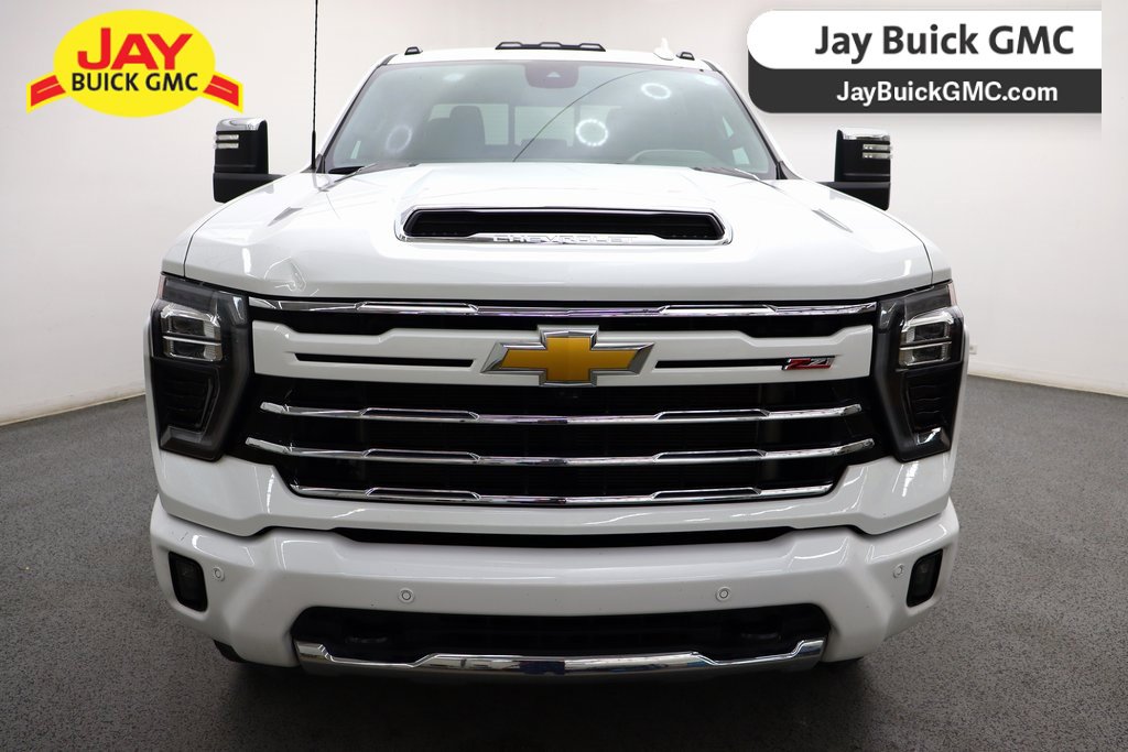 2024 Chevrolet Silverado 3500HD LTZ photo 2
