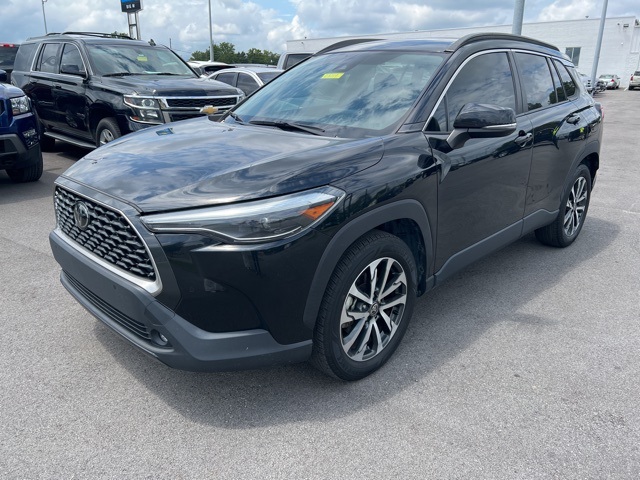 2022 Toyota Corolla Cross XLE photo 3