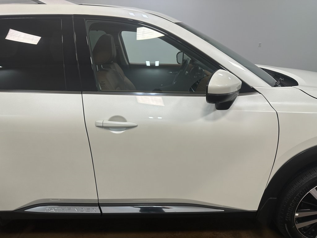 2024 Nissan Pathfinder Platinum photo 37