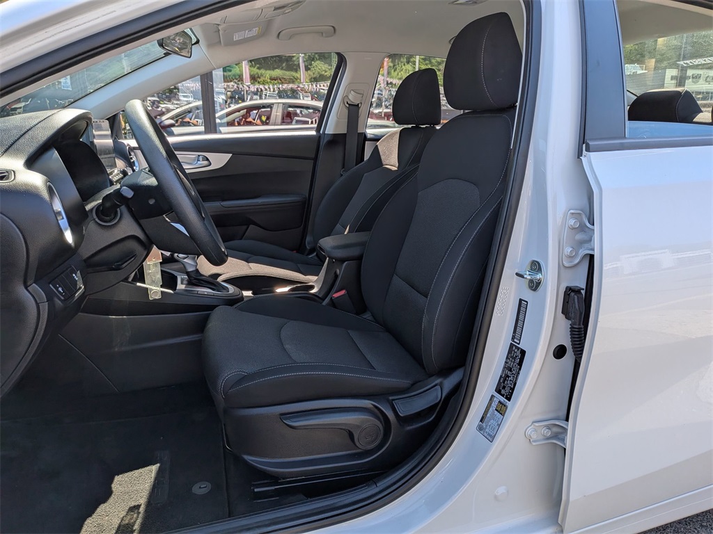 2023 Kia Forte LXS photo 19