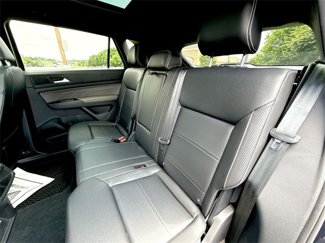 2021 Volkswagen Atlas Cross Sport V6 SE Technology photo 19