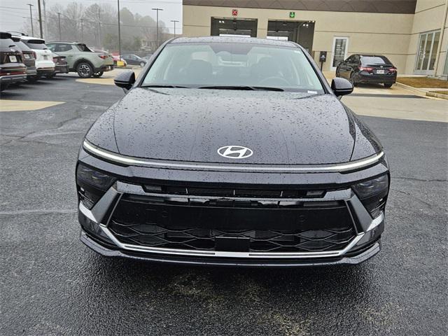 2025 Hyundai Sonata SEL photo 2
