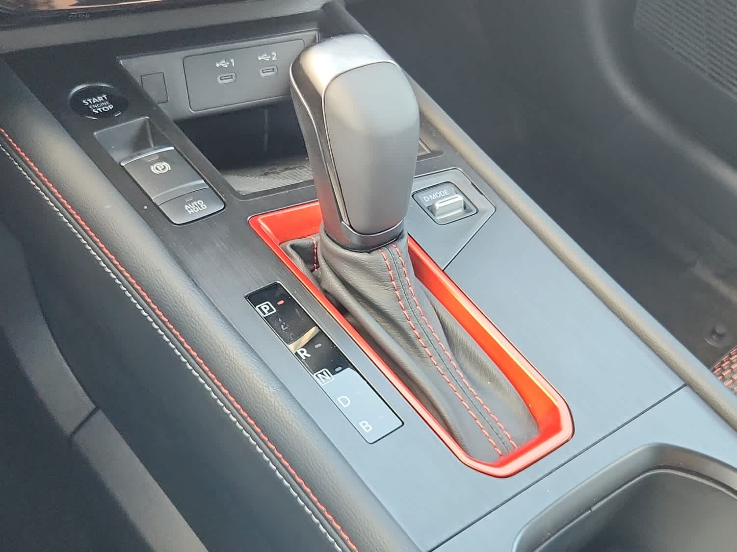2025 Nissan Kicks SR photo 12