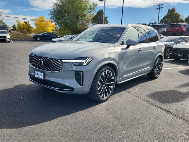 2026 Volvo XC90 Plus's photo