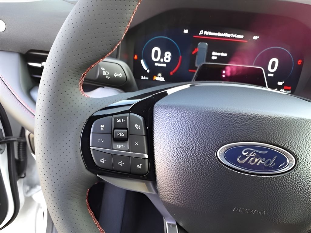 2025 Ford Explorer ST-Line photo 20