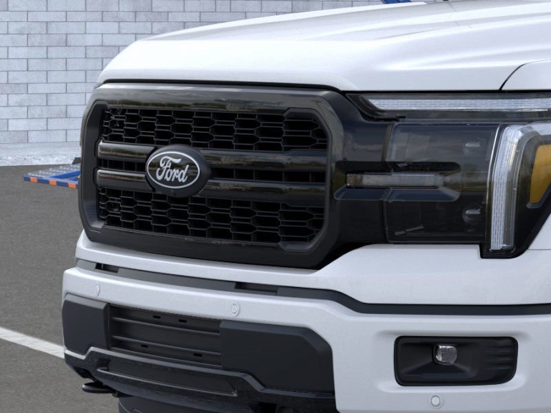2025 Ford F-150 Lariat photo 16