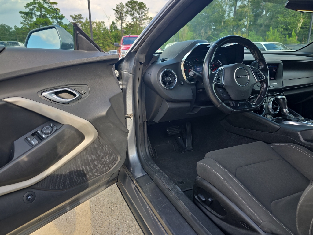 2020 Chevrolet Camaro 1LT photo 12