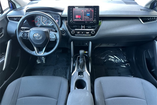 2022 Toyota Corolla Cross LE photo 13