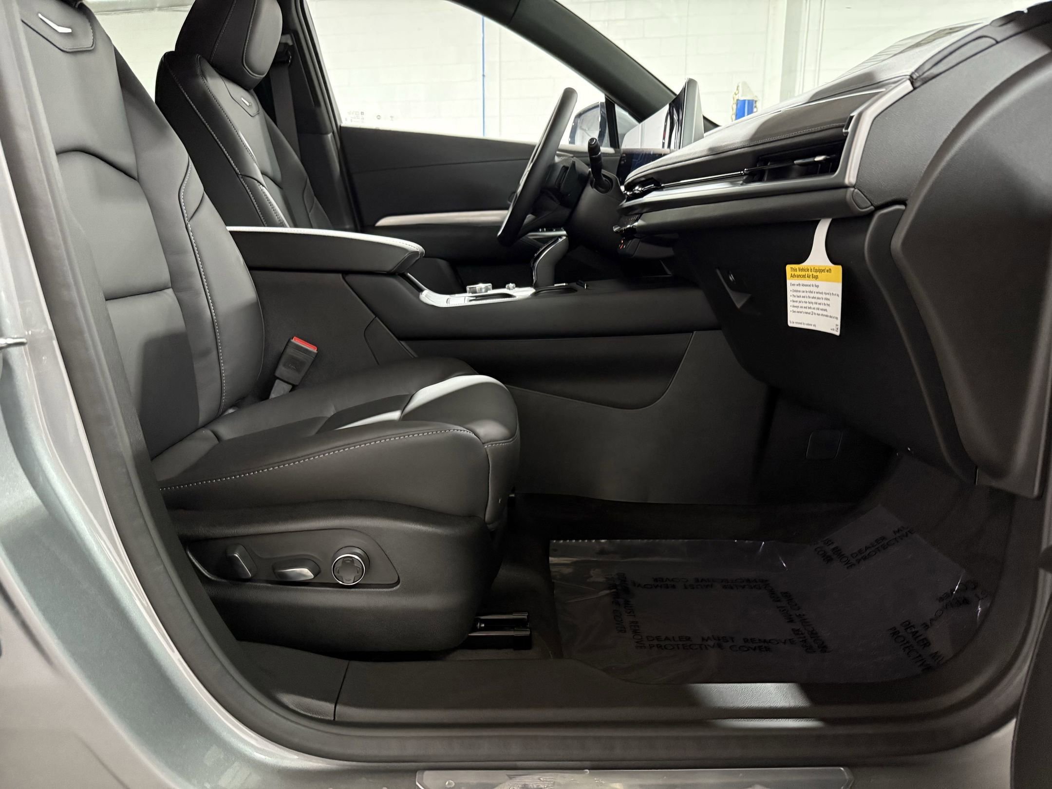 2025 Cadillac XT4 Premium Luxury photo 40