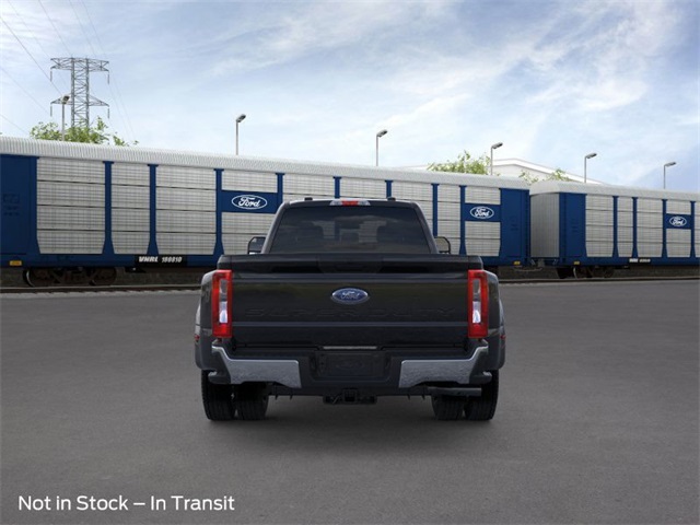 2026 Ford F-450 photo 4