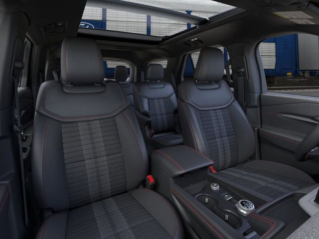 2025 Ford Explorer ST-Line photo 6
