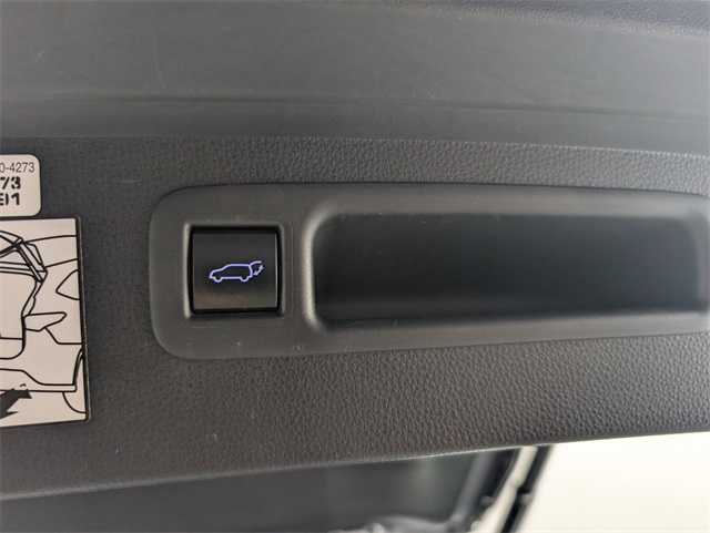2022 Toyota Highlander Platinum photo 6