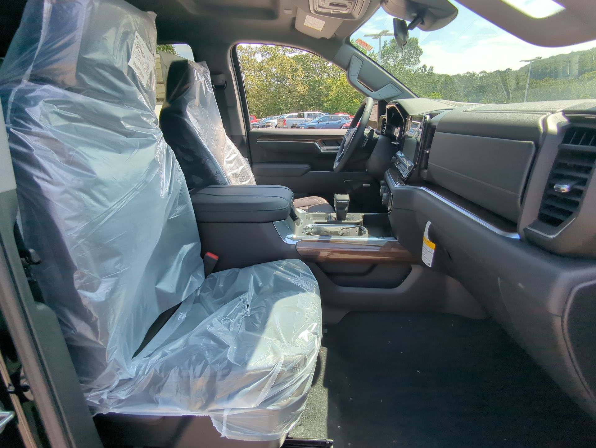 2025 Chevrolet Silverado 1500 LT Trail Boss photo 20
