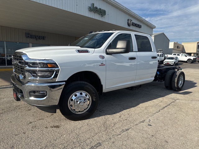 2026 Ram 3500 Tradesman photo 2