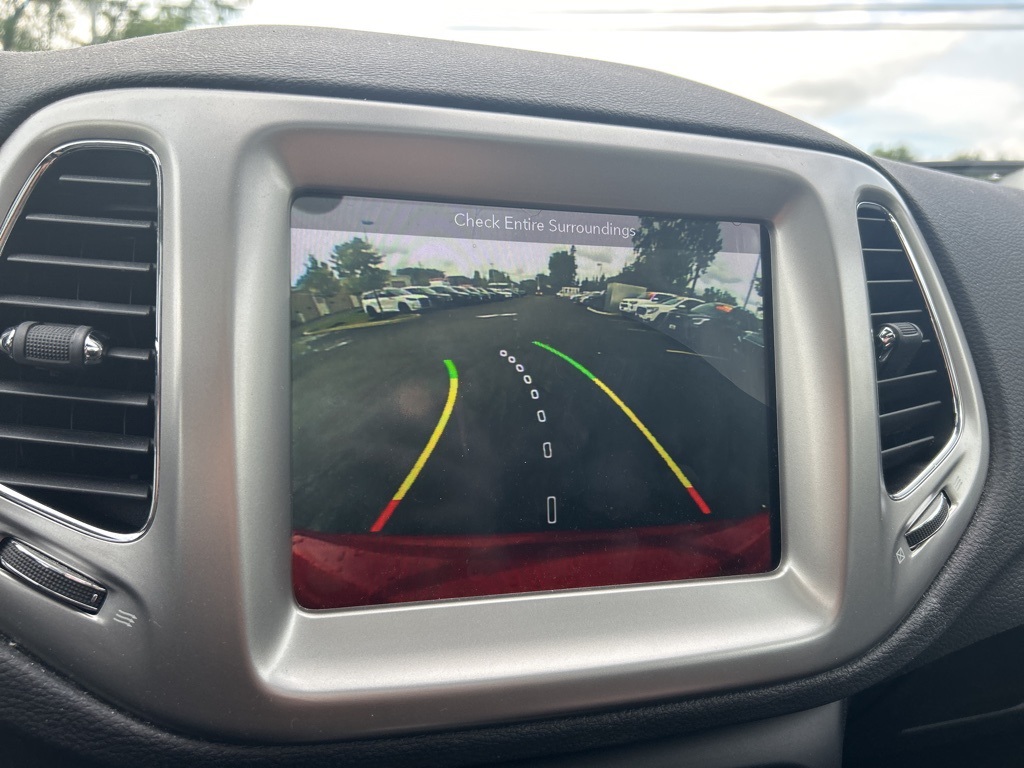 2018 Jeep Compass Latitude photo 11