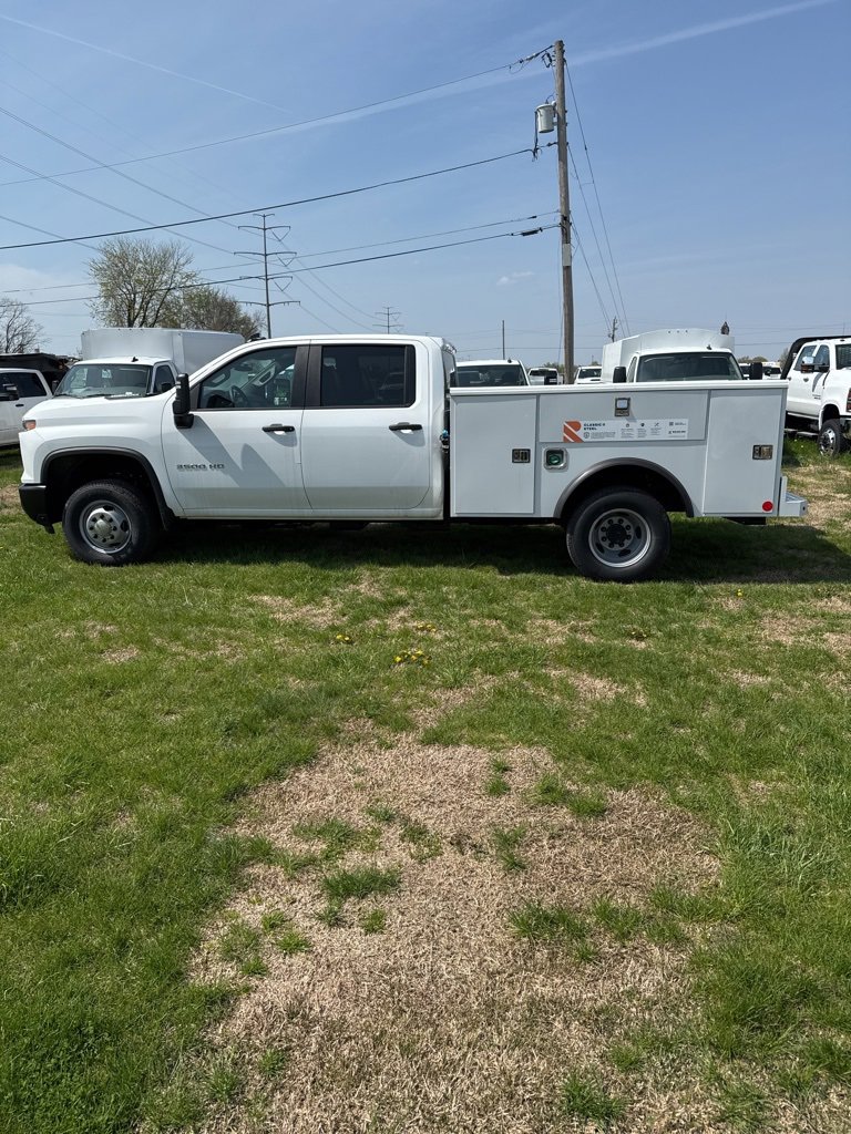 2024 Chevrolet Silverado 3500HD photo 5