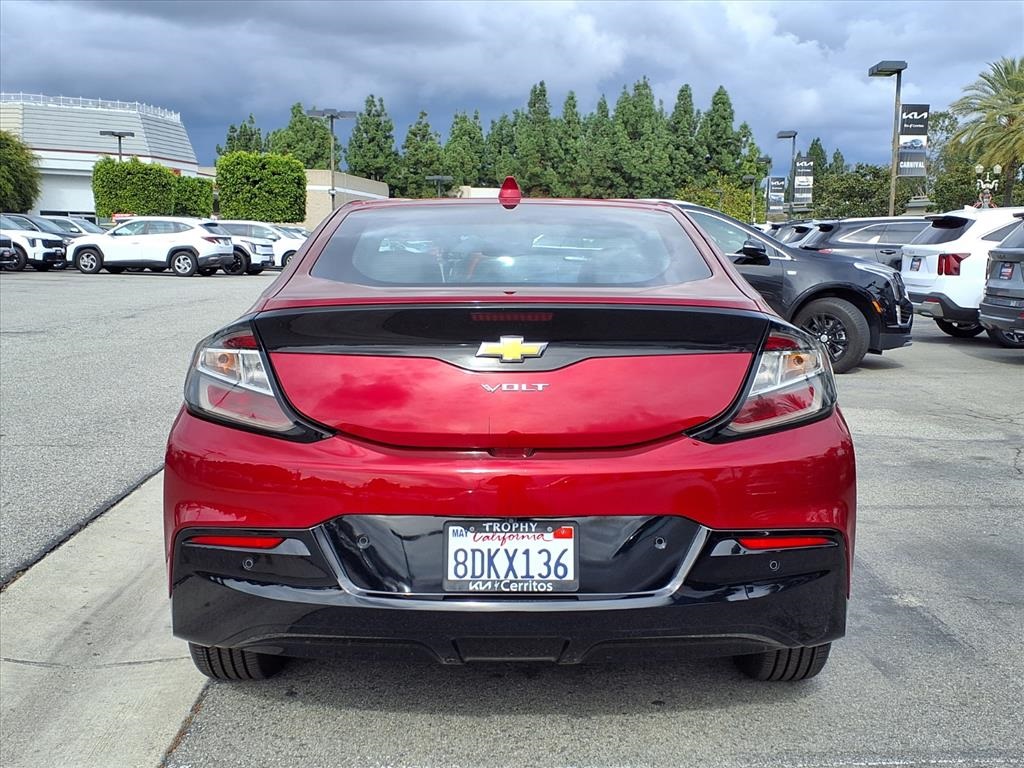 2018 Chevrolet Volt LT photo 4