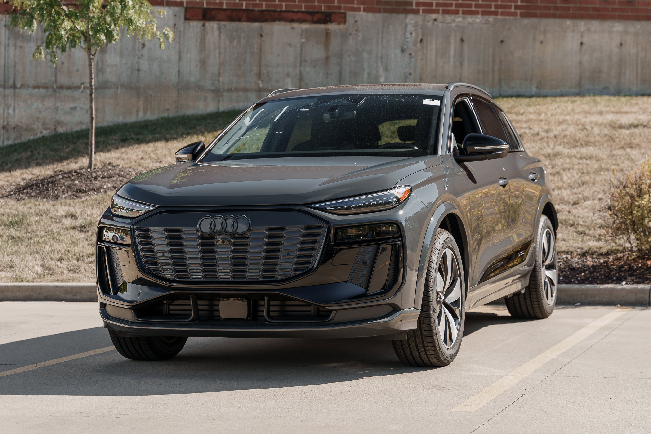 2025 Audi SQ6 photo 6