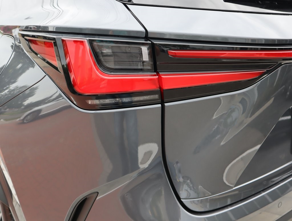 2025 Lexus NX 250 Premium photo 18