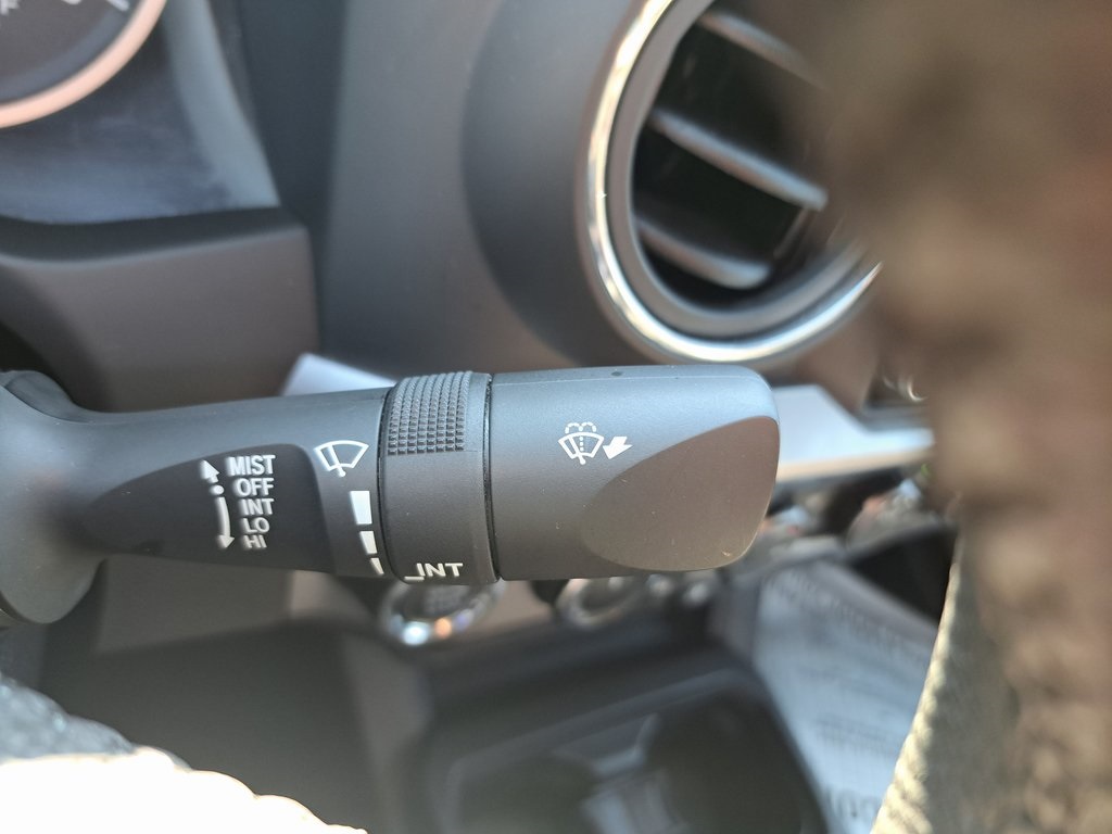 2023 Toyota Tacoma Limited photo 22