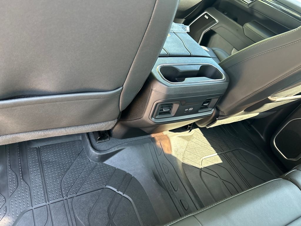 2023 Chevrolet Silverado 1500 RST photo 25