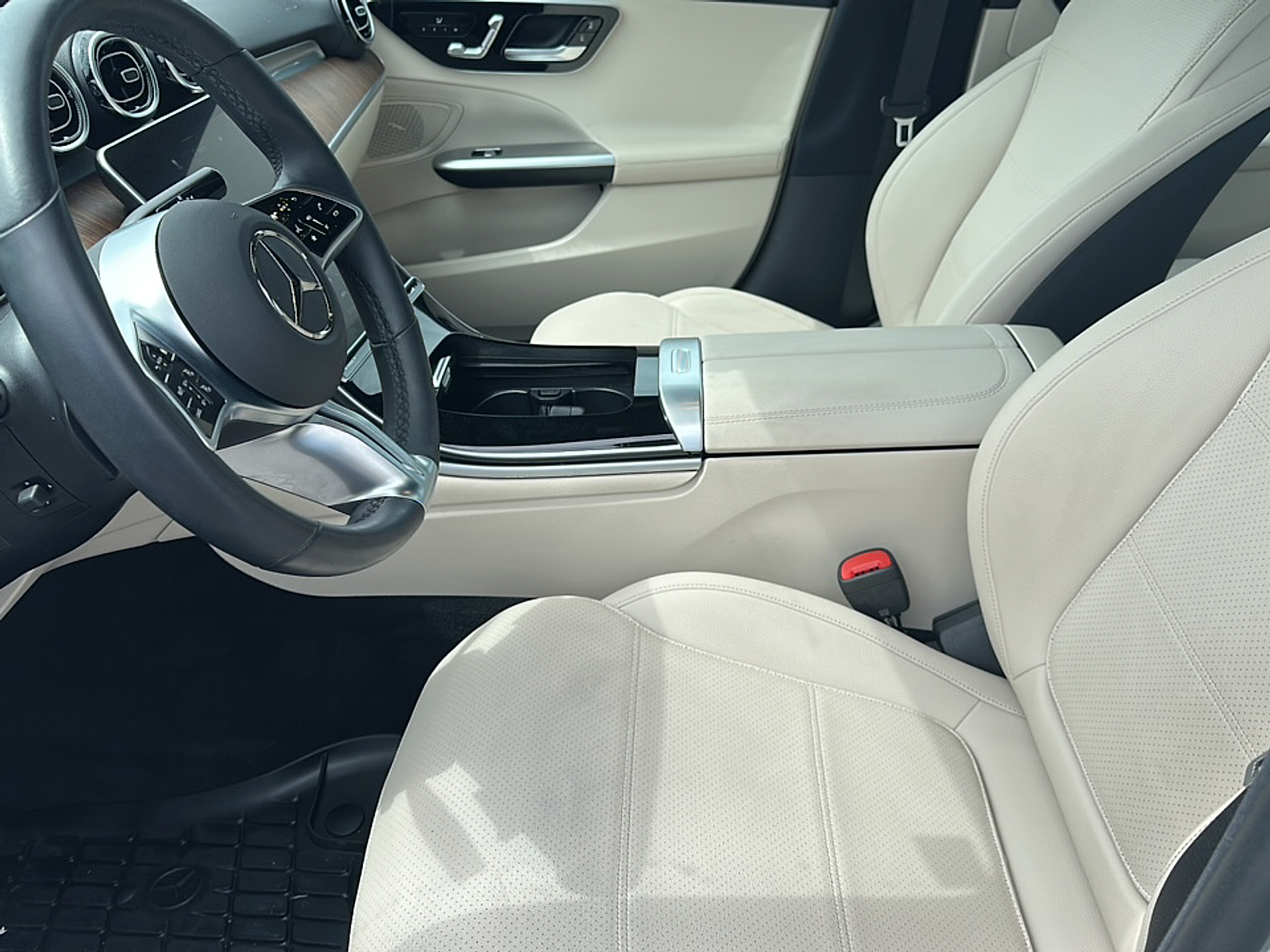 Used 2022 Polar White Mercedes-Benz C 300 image 13