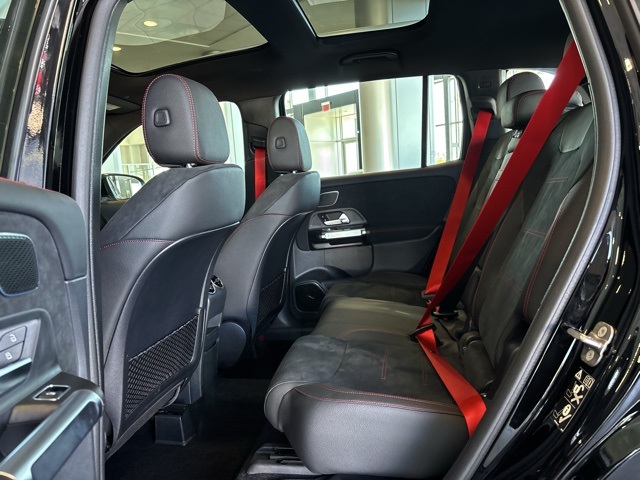 2025 Mercedes Benz GLB 35 AMG 4MATIC photo 25