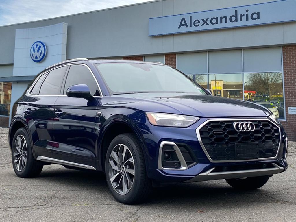 2022 Audi Q5 Premium's photo