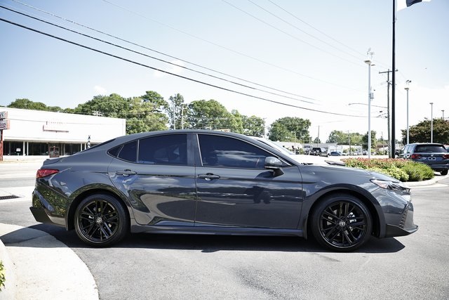 2025 Toyota Camry SE photo 11