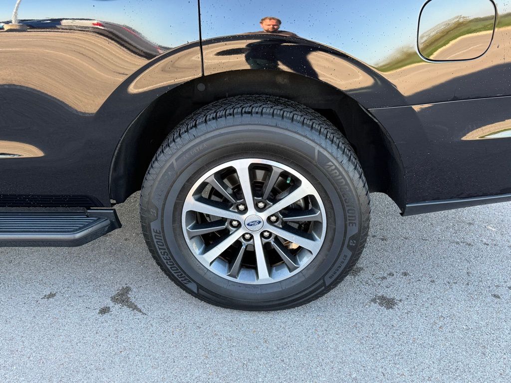 2020 Ford Expedition XLT photo 23