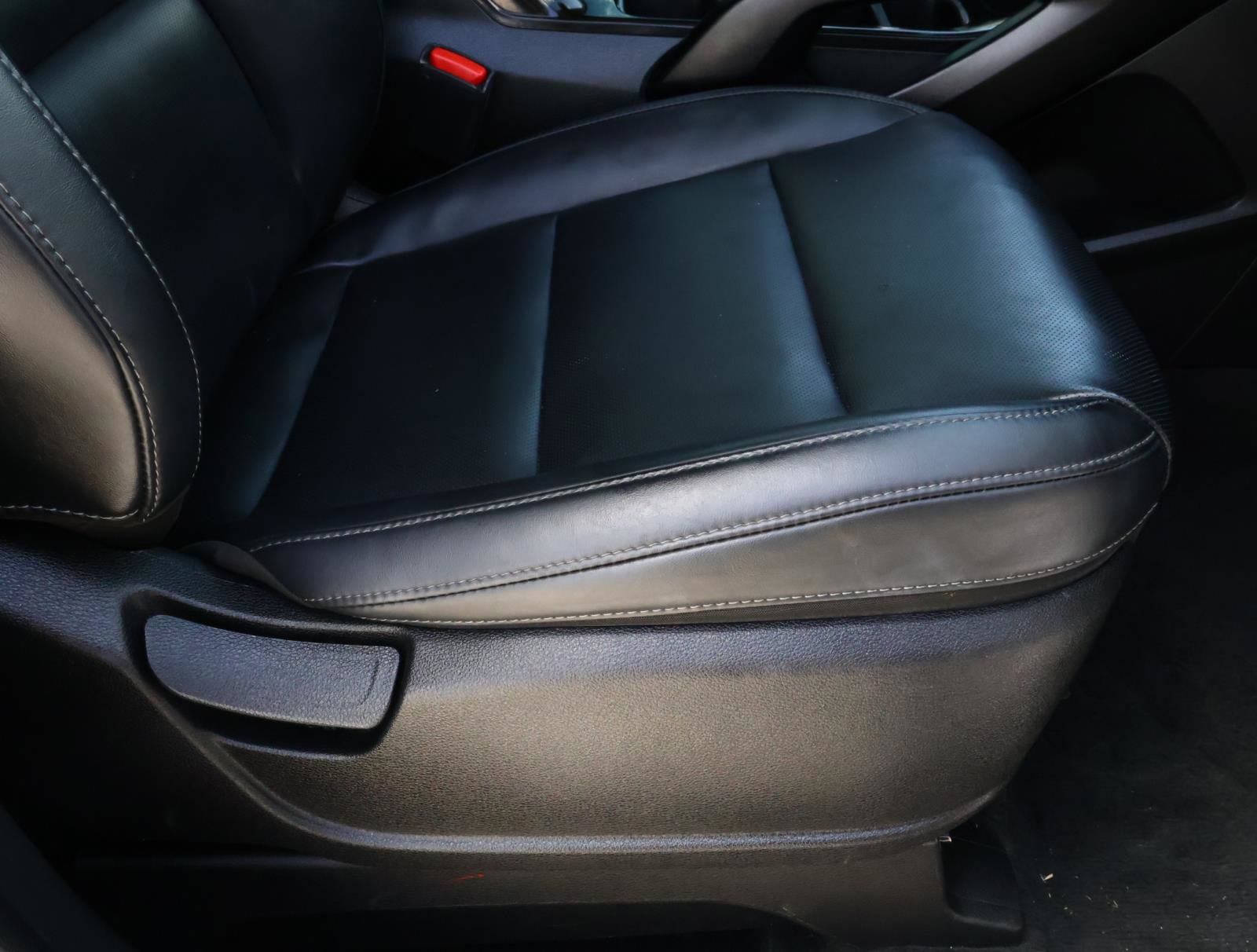 2024 Kia Telluride S photo 16