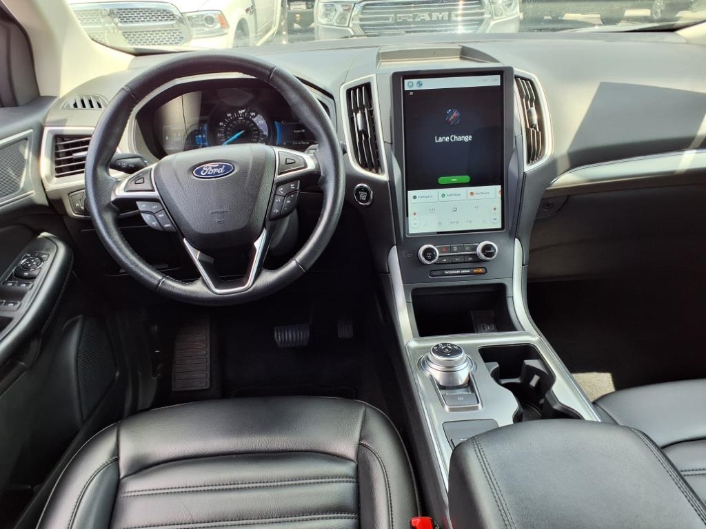 2022 Ford Edge SEL photo 14